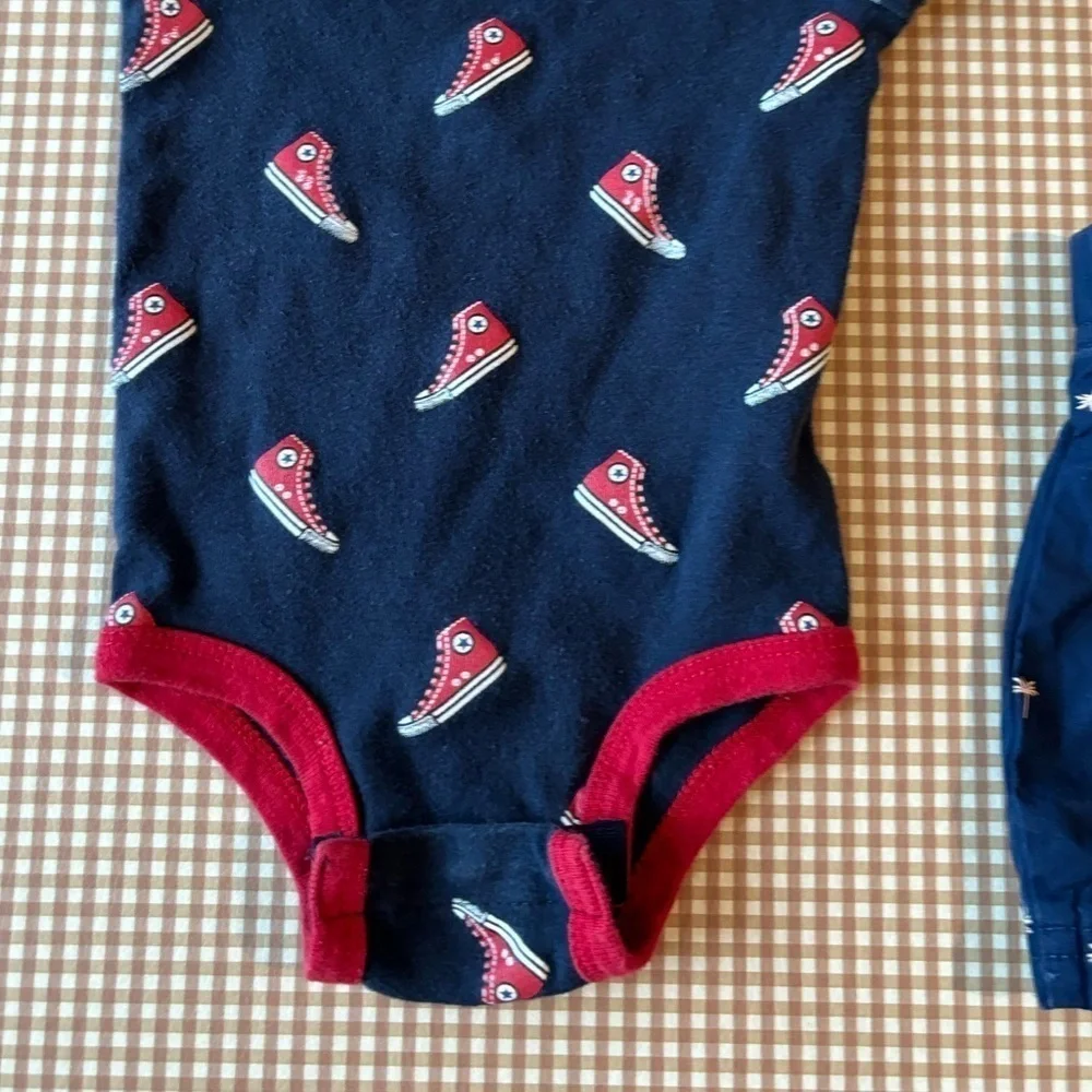 Bundle Converse Bodysuit high‎ tops print + Carter’s shorts. 0-6 months. 3-6 mo